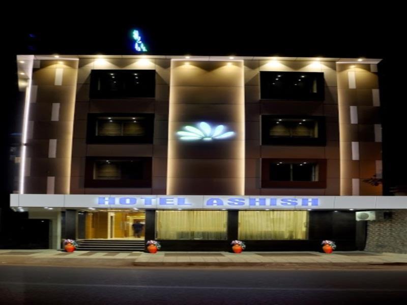 Hotel Ashish Ahmedabad Exterior foto